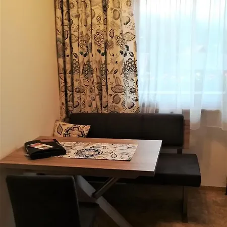 Gaestehaus Hochmuth Apartamento *