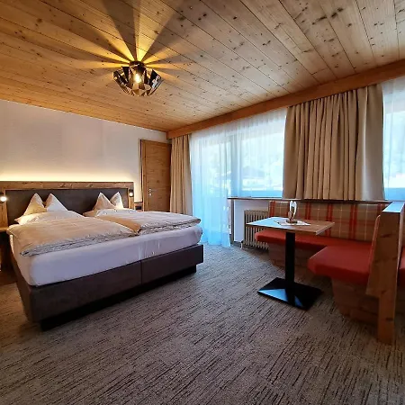 Апартаменты Gastehaus Hochmuth *