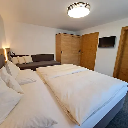 Апартаменты Gastehaus Hochmuth